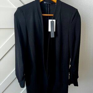 T Tahari XS Black Blazer – Sleek, Chic & Ready to Conquer